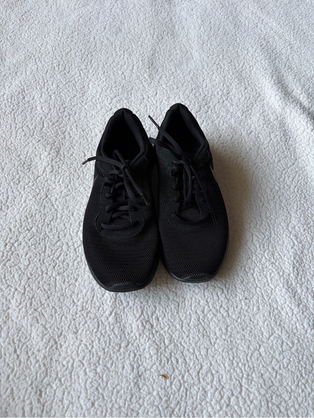 Nike Black Mesh Low-Top Sneakers - Picture 2 of 5